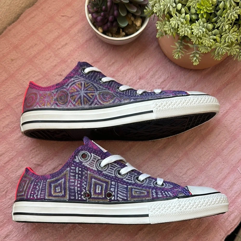 Converse Pink and Purple Canvas Sneakers Low-Top